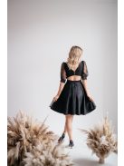 Andrea - Čierne čipkované šaty s naberanými rukávmi a špeciálnym strihom na chrbte