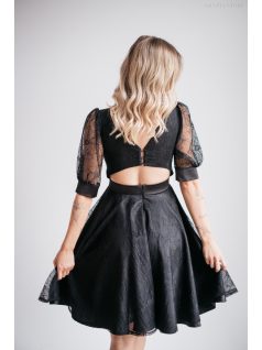   Andrea - Čierne čipkované šaty s naberanými rukávmi a špeciálnym strihom na chrbte