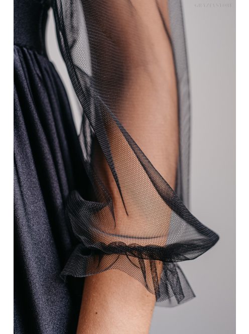 Zóra - čierne maxi šaty s tylovými rukávmi