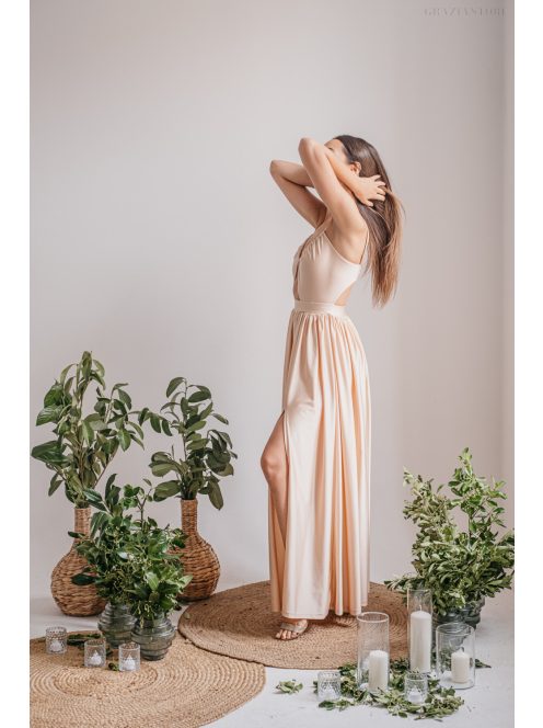 Lidia - špeciálne maxi šaty vo farbe make-upu