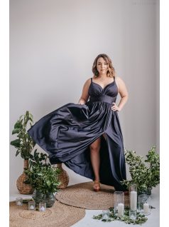   Hanna - čierne maxi šaty s výstrihom do V z elastického materiálu