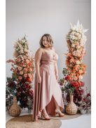 Antónia – zavinovacie šaty s asymetrickou sukňou v kávovo-krémovej farbe