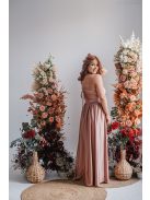 Emma - Elastické šaty kávovo-krémovej farby s výstrihom do V, so špeciálnym chrbtom