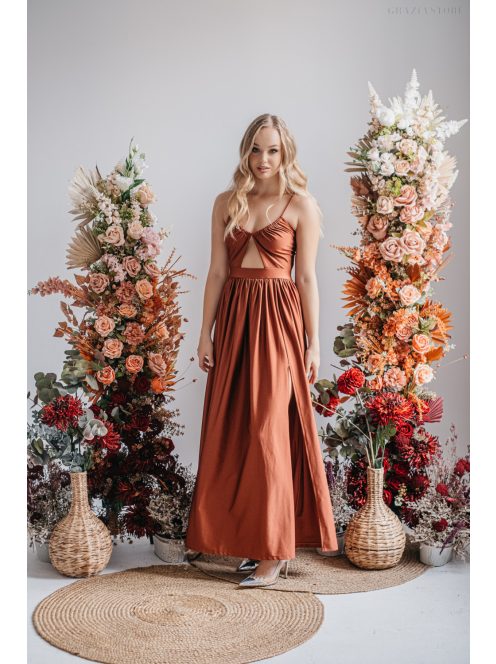 Lidia - špeciálne maxi šaty vo farbe dattero z elastického materiálu