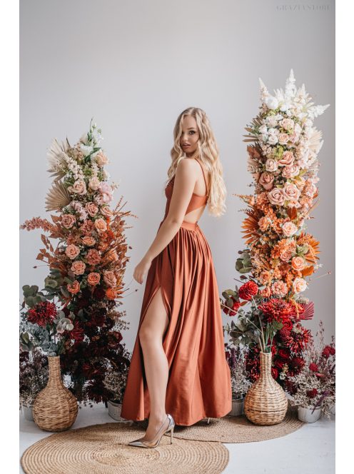 Lidia - špeciálne maxi šaty vo farbe dattero z elastického materiálu
