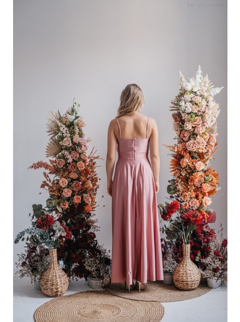 Yvonne - elastické maxi šaty s prekríženým topom vo farbe shiva