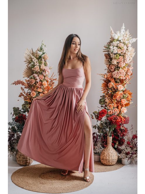 Madleine - maxi šaty s ramienkami na chrbte z elastického materiálu, vo farbe shiva