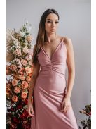 Emili -  nariasené maxi šaty s výstrihom do V a tenkými ramienkami,  vo farbe shiva