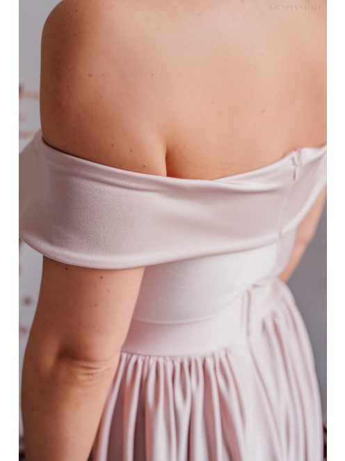 Audrey - maxi šaty s výstrihom v tvare srdca, v púdrovej farbe