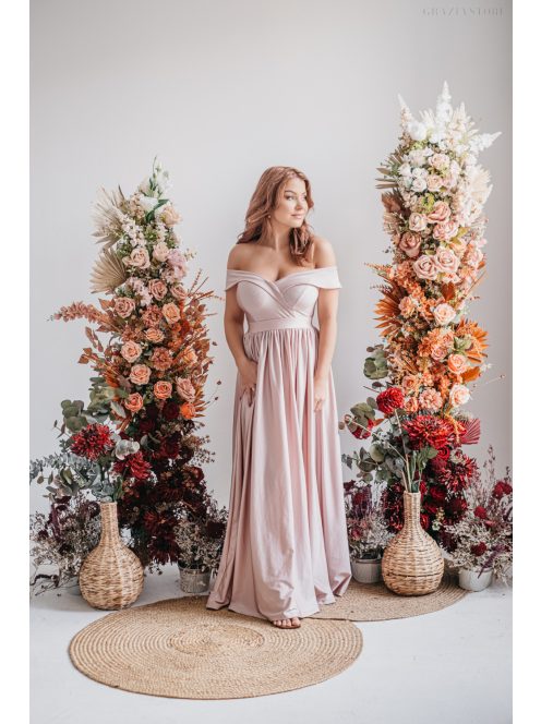 Audrey - maxi šaty s výstrihom v tvare srdca, v púdrovej farbe