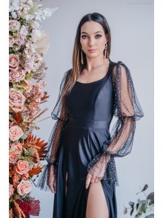   Adél – maxi šaty s výstrihom do U a tylovými rukávmi  so štrasom, v čiernej farbe