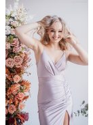 Abigél – maxi šaty s preloženým dekoltom, vpredu nariasená úzka sukňa, vo farbe alchimia