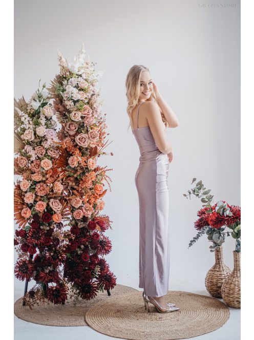 Abigél – maxi šaty s preloženým dekoltom, vpredu nariasená úzka sukňa, vo farbe alchimia