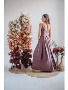 Zenina - maxi šaty s výstrihom do V a špagetovými ramienkami, vo farbe supernatural