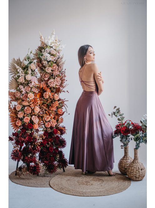 Gitta - maxi  šaty so špeciálnym riešením chrbta, v supernatural farbe