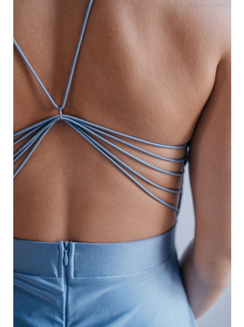 Gitta - maxi šaty  so špeciálnym riešením chrbta, vo farbe riva