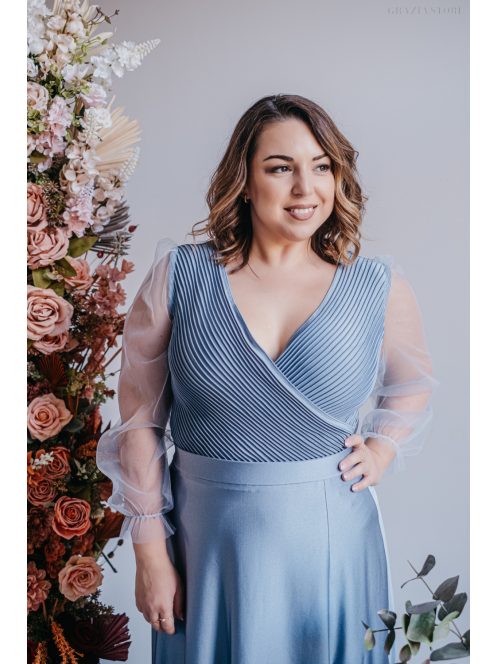 Polli - maxi šaty s preloženým, rebrovanými dekoltom  a tylovými rukávmi, vo farbe riva