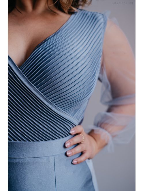 Polli - maxi šaty s preloženým, rebrovanými dekoltom  a tylovými rukávmi, vo farbe riva