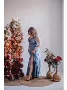 Polli - maxi šaty s preloženým, rebrovanými dekoltom  a tylovými rukávmi, vo farbe riva