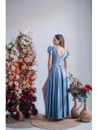 Ramóna - maxi šaty s mierne pufovanými rukávmi a nariaseným výstrihom, vo farbe riva