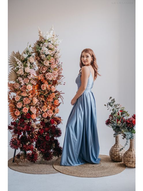 Zenina - maxi šaty s výstrihom do V a špagetovými ramienkami, vo farbe riva