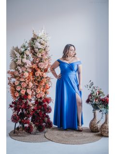   Audrey - maxi šaty s výstrihom v tvare srdca a áčkovou sukňou, vo farbe teneriffe