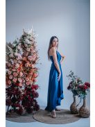 Antónia - zavinovacie šaty s tenkými ramienkami a asymetrickou sukňou, vo farbe isola