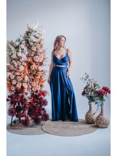   Yvonne - maxi šaty s prekríženým topom , v blue scuro farbe