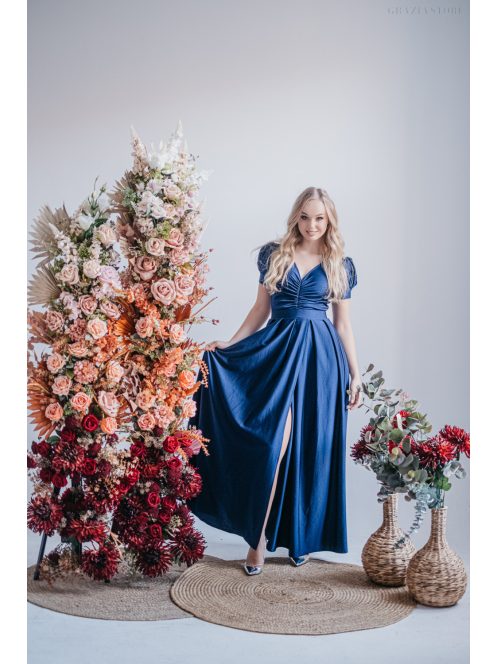 Ramóna - maxi šaty  s mierne nafúknutými rukávmi a nariaseným výstrihom, v modrej scuro farbe