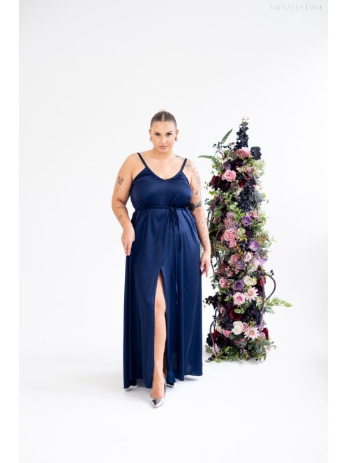 Vanda - maxi šaty s nastaviteľnými ramienkami a zaväzovaním v páse, z light saténového materiálu, v tmavo-modrej farbe