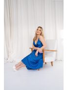 Emili- maxi šaty s výstrihom do V a tenkými ramienkami z lesklej plisovanej látky, v modrej farbe