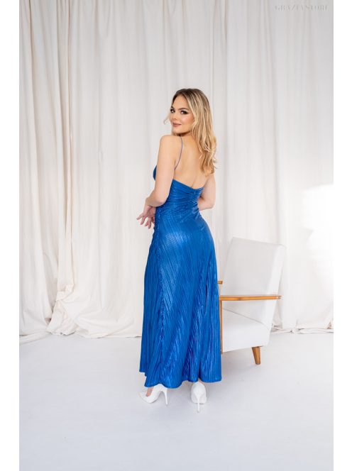 Emili- maxi šaty s výstrihom do V a tenkými ramienkami z lesklej plisovanej látky, v modrej farbe