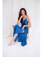 Zita - maxi so špeciálnym riešením chrbta z lesklého plisovaného materiálu, v modrej farbe