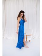 Zita - maxi so špeciálnym riešením chrbta z lesklého plisovaného materiálu, v modrej farbe