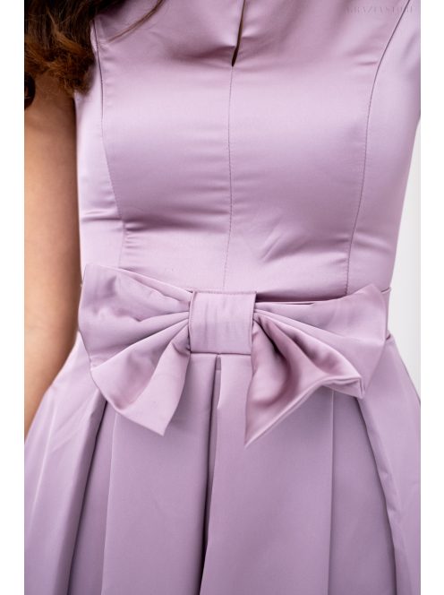 Manka - bezrukávové, saténové maxi šaty, zdobené mašľou v páse, v staroružovej farbe