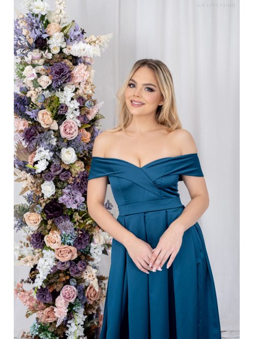 Audrey - maxi šaty so srdiečkovým výstrihom,  zo saténového materiálu, v petrolejovej modrej farbe