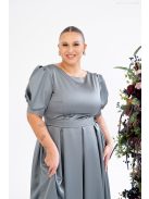 Andrea - saténové maxi šaty s pufovanými rukávmi a špeciálnym vykrojeným chrbtom, v zeleno-sivej farbe