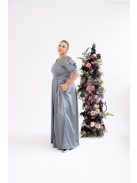 Andrea - saténové maxi šaty s pufovanými rukávmi a špeciálnym vykrojeným chrbtom, v zeleno-sivej farbe