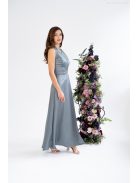 Írisz - maxi šaty bez rukávov so špeciálnym výstrihom, zo saténového materiálu, v zeleno-sivej farbe