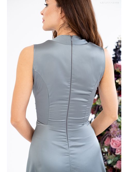 Írisz - maxi šaty bez rukávov so špeciálnym výstrihom, zo saténového materiálu, v zeleno-sivej farbe