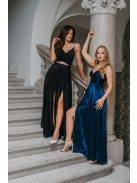 Yvonne - maxi šaty s prekríženým topom  z lesklého, elastického, plisovaného materiálu, v čiernej farbe.