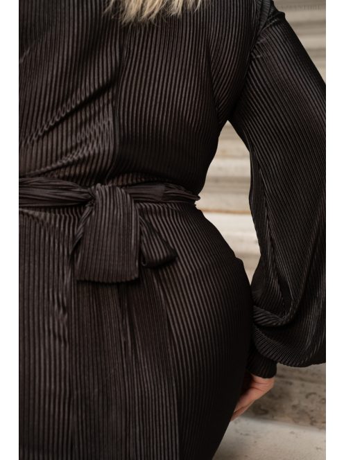 Daisy - zavinovacie, plisované maxi šaty s dlhým rukávom, v čiernej farbe