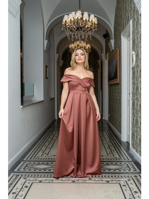 Audrey - saténové maxi šaty so srdiečkovým výstrihom, v tehlovej farbe