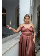 Zenina - saténové maxi šaty s výstrihom do V a špagetovými ramienkami, v tehlovej farbe
