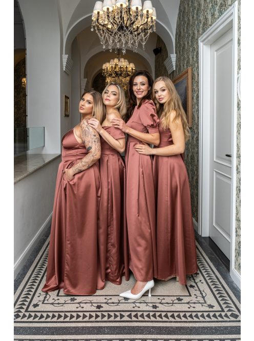 Zenina - saténové maxi šaty s výstrihom do V a špagetovými ramienkami, v tehlovej farbe