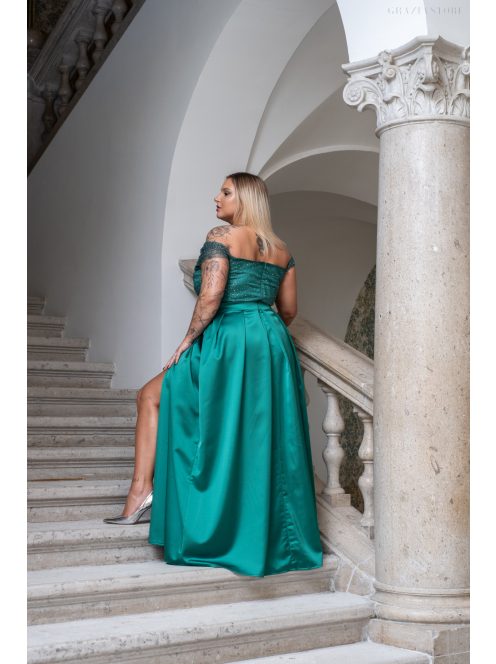 Inez - romantické, saténové maxi šaty s nariaseným topom a trblietavým tylom, v zelenej farbe