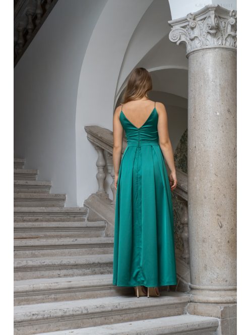 Zenina - saténové maxi šaty s výstrihom do V a špagetovými ramienkami, v zelenej farbe