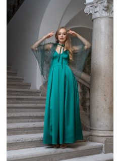   Pandóra - tylový plášť so štrasovými kamienkami, v zelenej farbe