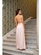 Emma - broskyňové maxi šaty s výstrihom do V so špeciálnym zadným dielom z ľahkého saténového materiálu