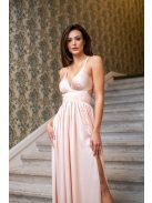 Emma - broskyňové maxi šaty s výstrihom do V so špeciálnym zadným dielom z ľahkého saténového materiálu